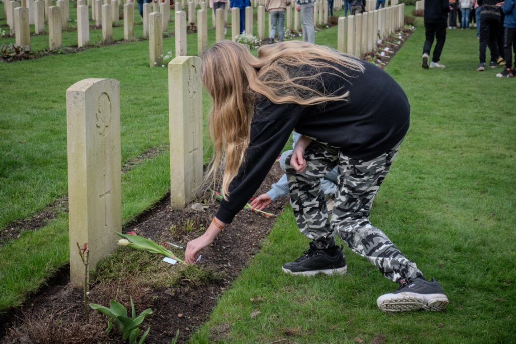 Bezoek Canadese Begraafplaats 2024 (Herdenking Colmschate Bevrijd) (29)