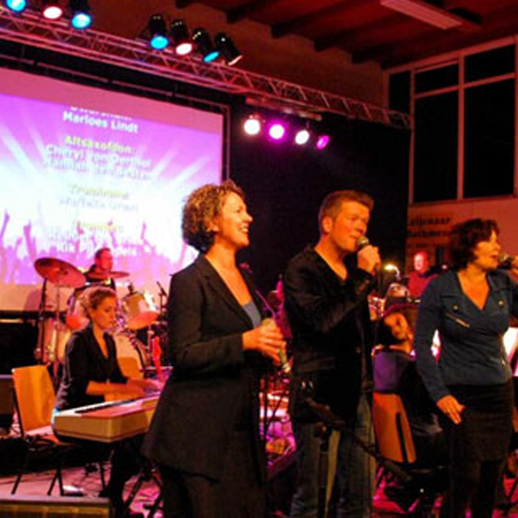 Music Makes Friends 2012